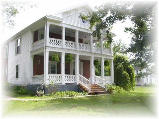 small town on the Missouri River Vacation Rental