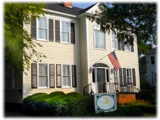 On Main Street in beautiful, historic downtown Aiken, South Carolina Vacation Rental