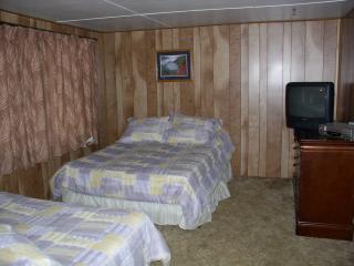 Entry Sleeping Area with 2 full size beds