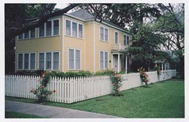 Historic Hyde Park Vacation Rental