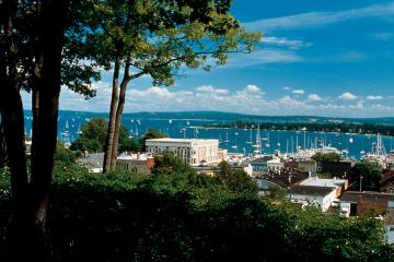 Harbor Springs, Petoskey, Cross Village, Mackinaw and Traverse City Vacation Rental